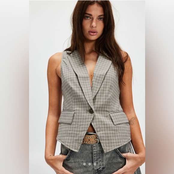 Free People Jackets & Blazers - Free People Amber Belted Vest NWOT